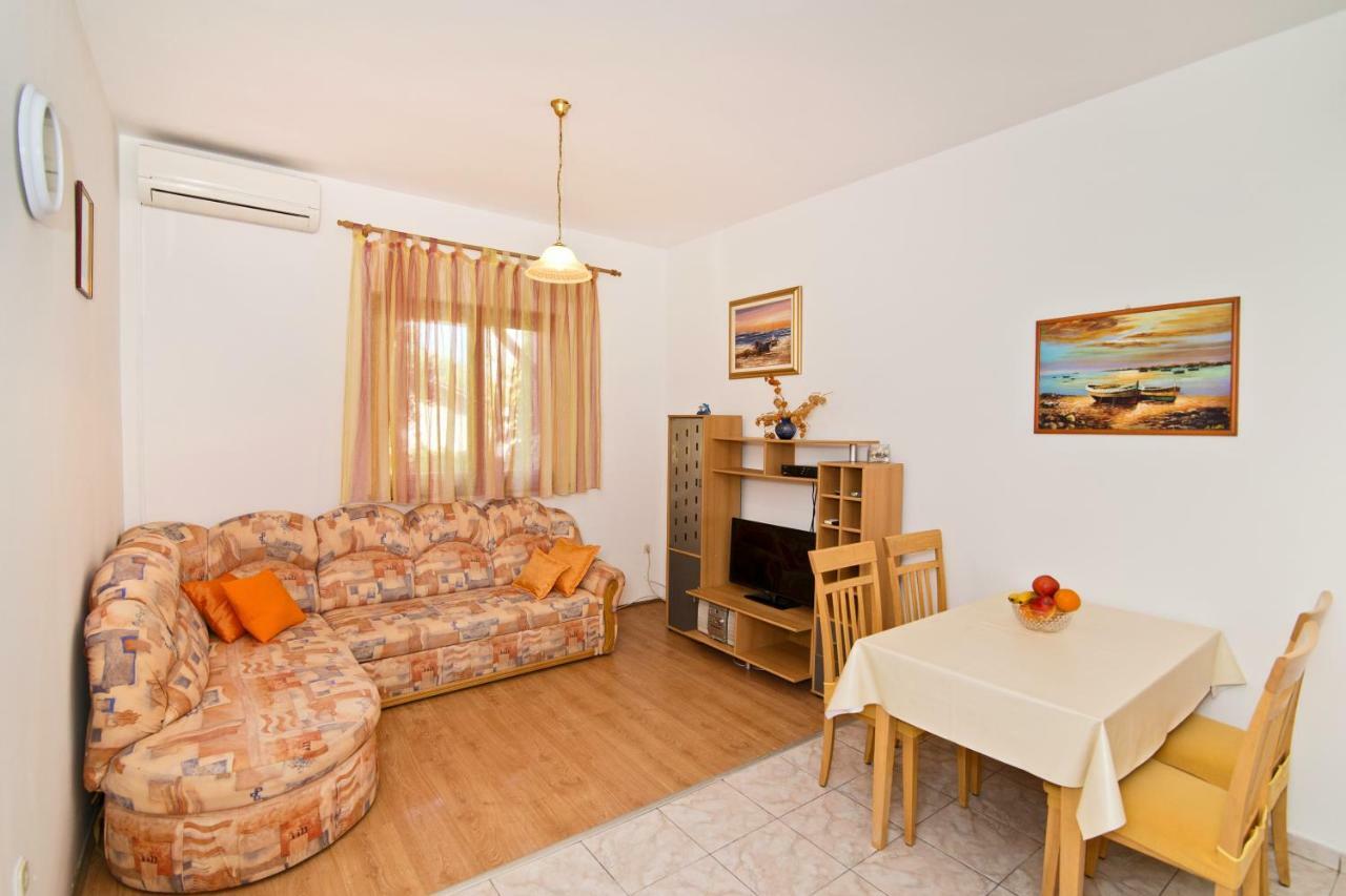 Apartment Sare Betina  Extérieur photo
